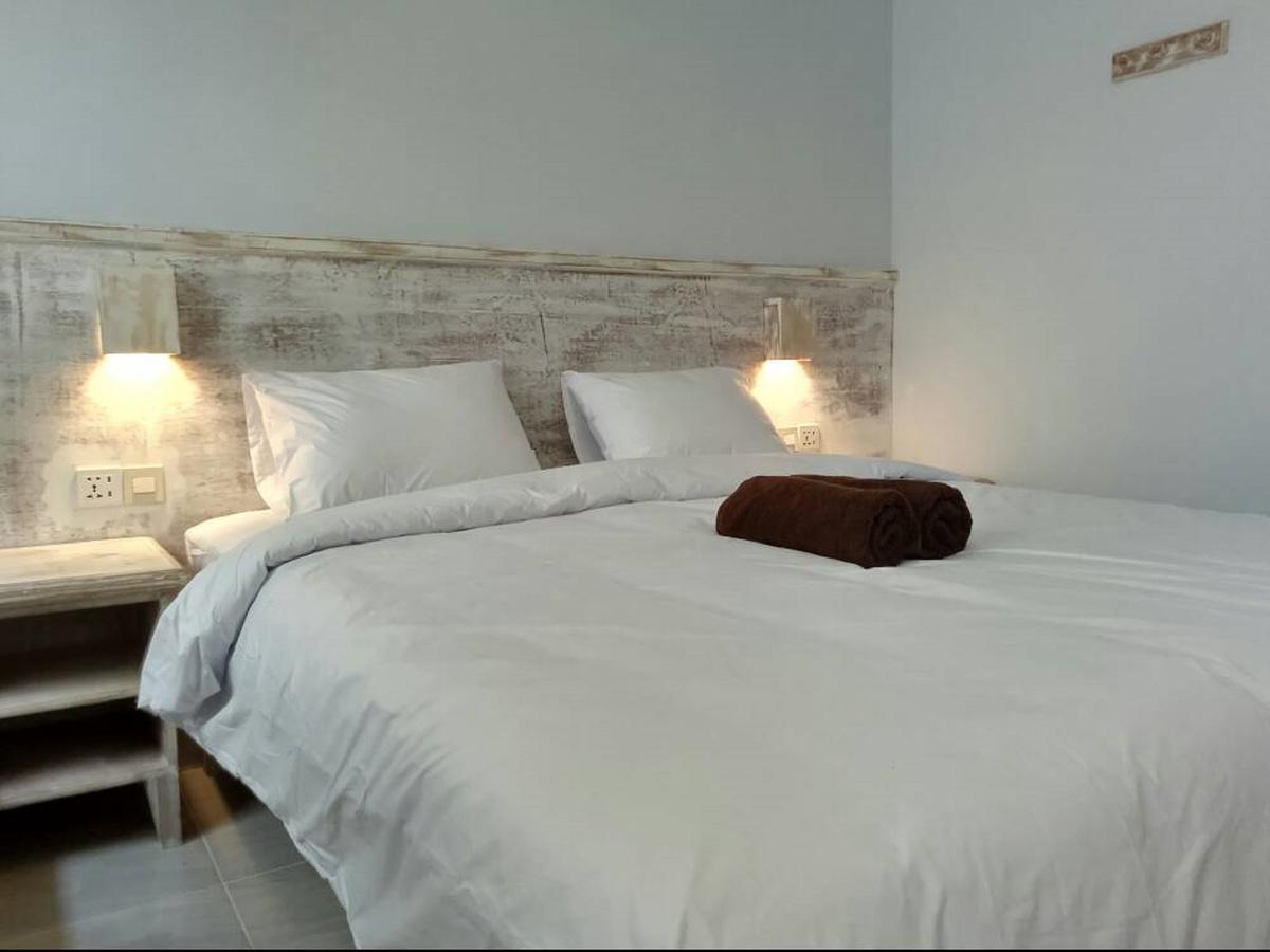 Atlas Gili Party Hostel กีลีตราวางัน ภายนอก รูปภาพ