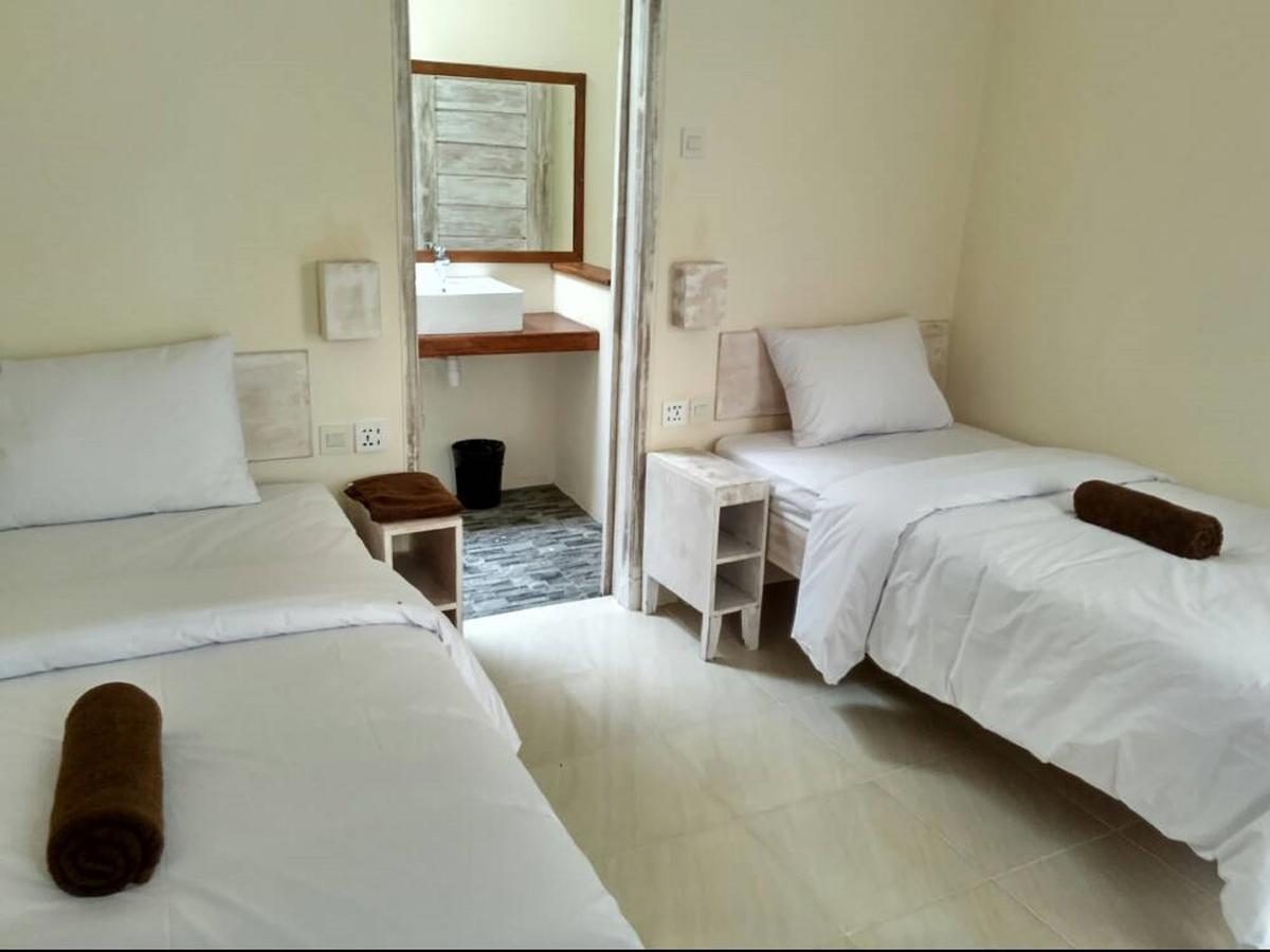Atlas Gili Party Hostel กีลีตราวางัน ภายนอก รูปภาพ